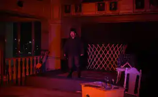 На сцене театра имени Бикен Римовой состоялся моноспектакль «Мұқағали» о поэте Мукагали Макатаеве