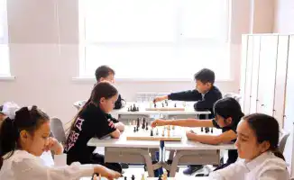 Открытый диалог о роли отца в воспитании детей прошёл в средней школе №102 Астаны