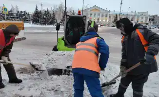 Астана: 1,5 тысячи единиц техники очищают снег
