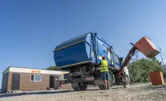 В области Жетісу на побережье Алаколя устанавливают новые объекты сервиса и безопасности