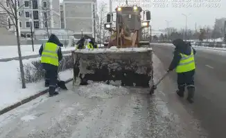 Горожане Астаны призваны к осторожности в условиях зимних снегопадов