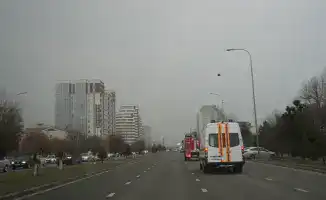 Казахстан: Водители уступают дорогу спецтранспорту?