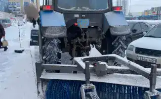 Снежный шторм в Астане: коммунальщики вывезли 24 тысячи кубометров зимнего покрова за одну ночь