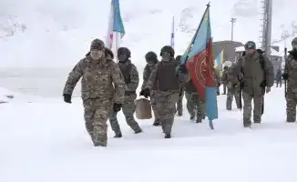 Курсанты силовых вузов Казахстана успешно покорили 3500-метровый пик в Заилийском Алатау в честь Дня образования института.