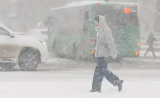 Синоптики Казгидромета прогнозируют сильные снегопады в Казахстане на 17, 18 и 19 января, что может привести к ухудшению погодных условий и затруднениям в передвижении.