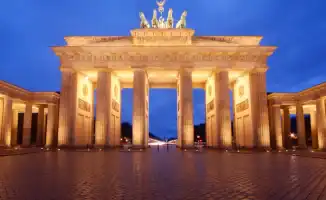 Каждый пятый житель Германии задумывается об эмиграции, среди мигрантов и их потомков — более трети