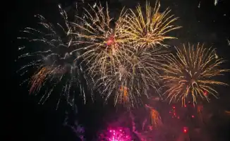 Поздравление Президента и салюты: как казахстанцы встречали 2026-й год в городах страны