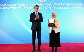 Золотая звезда на небосводе памяти: Родным Бауыржана Момышулы вручили знак особого отличия