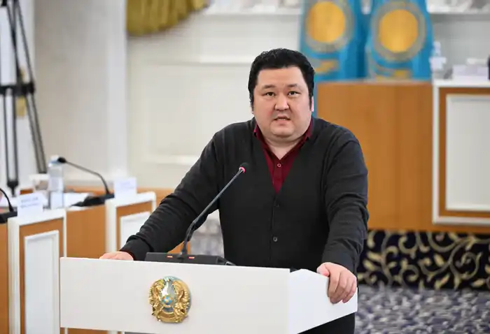 Политолог Марат Шибутов выступает за обновление Конституции в связи с изменениями в обществе Павлодаре