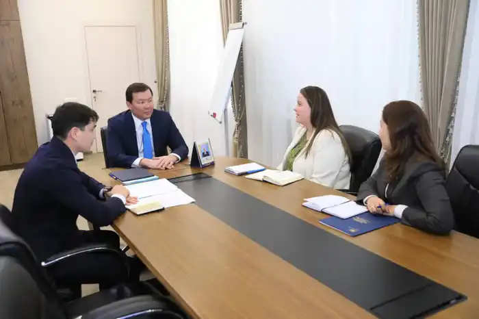 Асхат Шахаров встретился с представителем Посольства Великобритании (3)