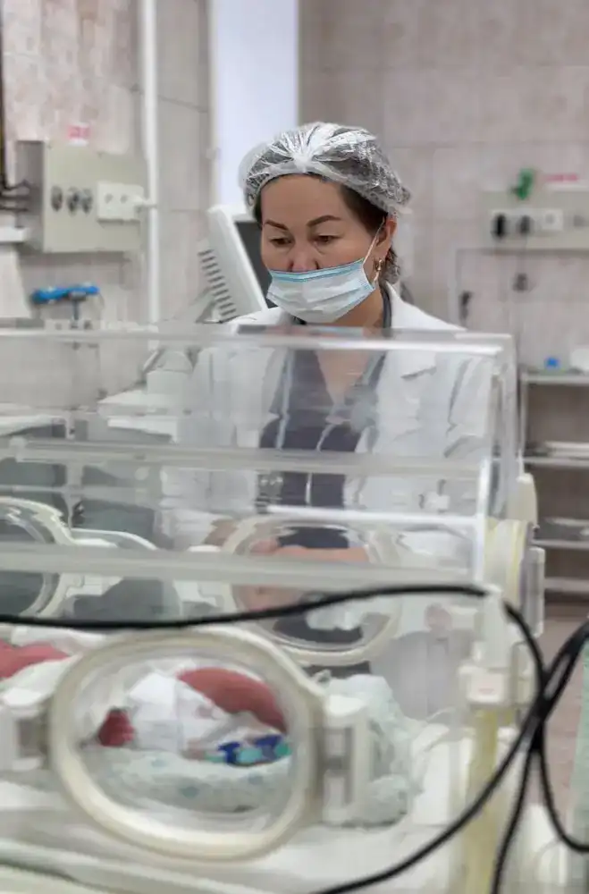 Международный успех в реанимации: в Алматы спасли новорожденную весом 730 граммов Павлодаре