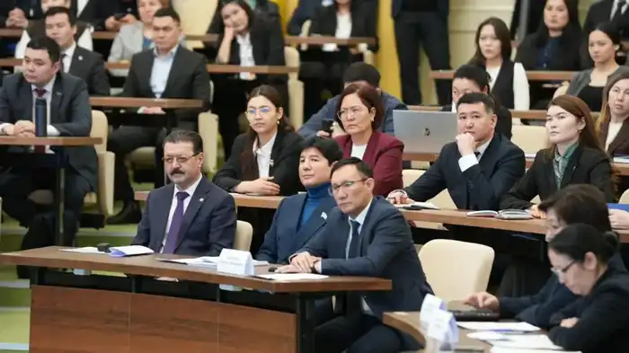 Новая Конституция – ориентир в будущее (3)