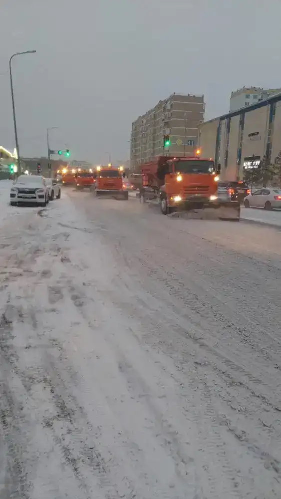 Уборка снега в Астане задействовано 1300 единиц техники Павлодаре