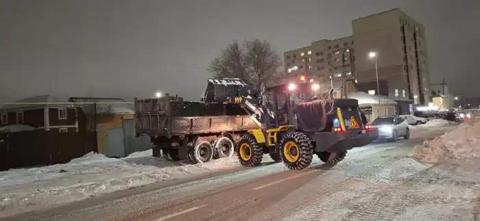 Почти 2 000 единиц спецтехники задействовано в снегоуборочных работах в Астане (2)