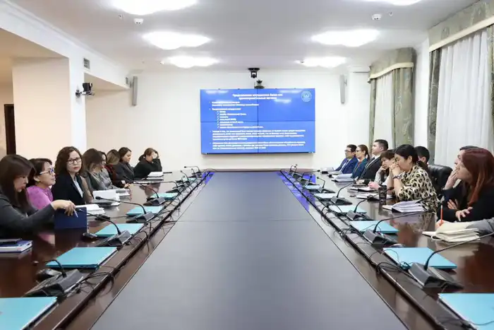 В рамках реализации программы правового всеобуча для сотрудников Аппарата Высшего Судебного Совета проведены очередные обучающие семинары, направленные на повышение профессионального уровня и правовой культуры государственных служащих (6)