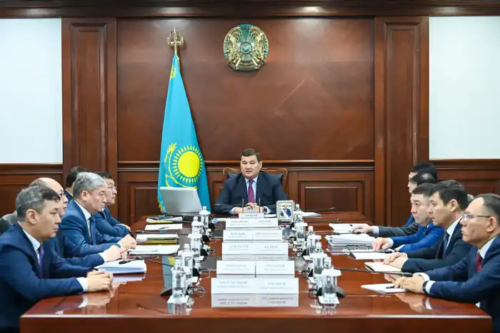 Рассмотрены вопросы дальнейшей диверсификации экономики (6)