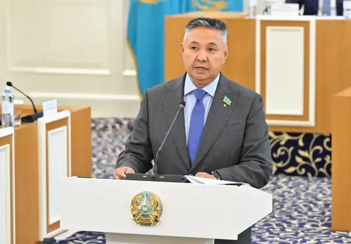 В Казахстане депутат Азат Перуашев предложил новеллу о новых формах собственности в обновляемой Конституции Павлодаре