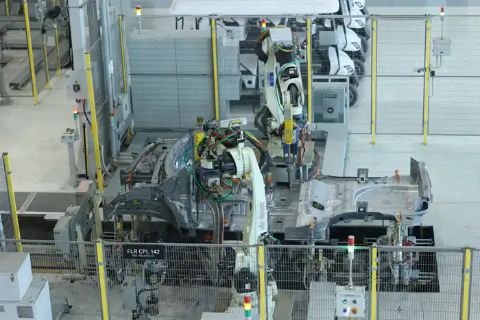 Коллектив завода Kia Qazaqstan поддерживают проект Новой Конституции (9)