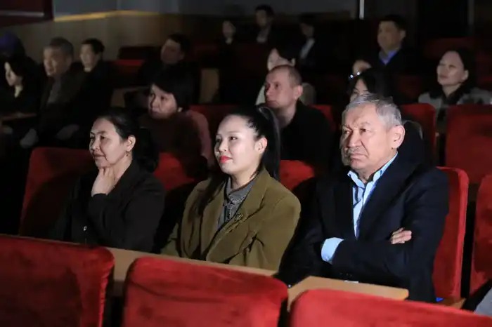 Таза Қазақстан: Прошел показ экологического документального фильма «Топырақтың алты дюймі» (5)