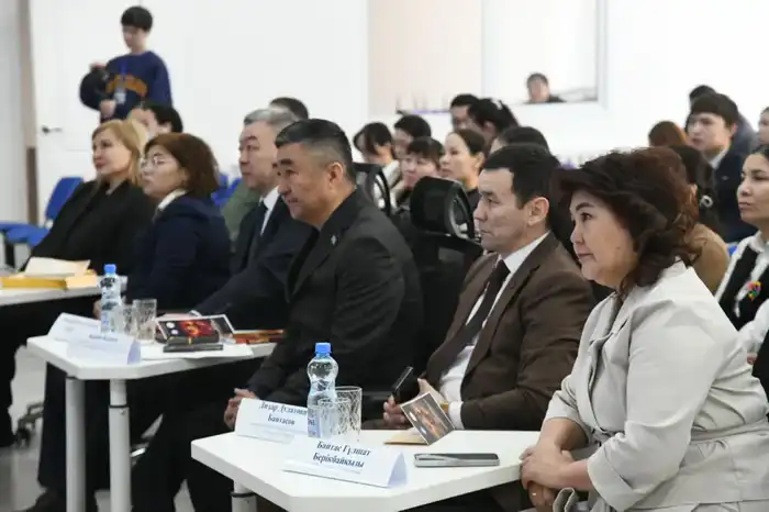 «Абылай хан – великий символ единства страны»: в Астане прошел историко-познавательный форум (4)