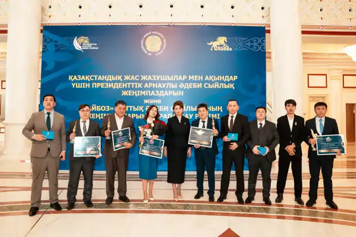 «Проводимые в стране конституционные реформы — это не просто правовые изменения, а глубинный поворот, определяющий будущее государства»: Аида Балаева на церемонии награждения литературной премии (3)