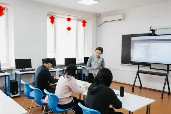 Китайские студенты изучают казахский в Павлодаре Павлодаре