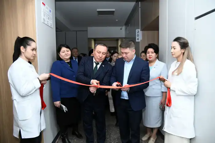 В УНИВЕРСИТЕТЕ АБАЯ ОТКРЫЛИ ШЕСТЬ СОВРЕМЕННЫХ ЛАБОРАТОРИЙ (9)