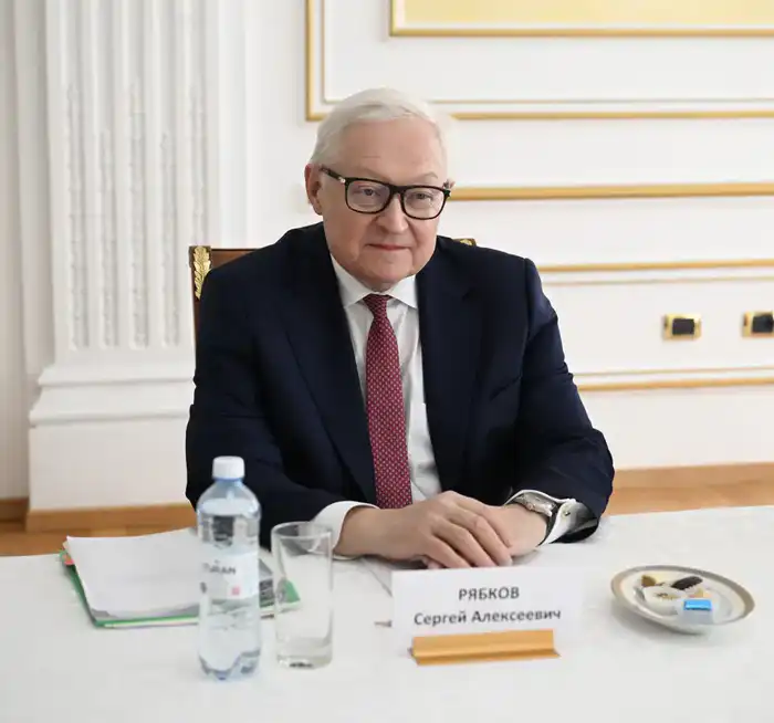 Казахстан и Россия продолжают конструктивный диалог по вопросам международной безопасности (2)