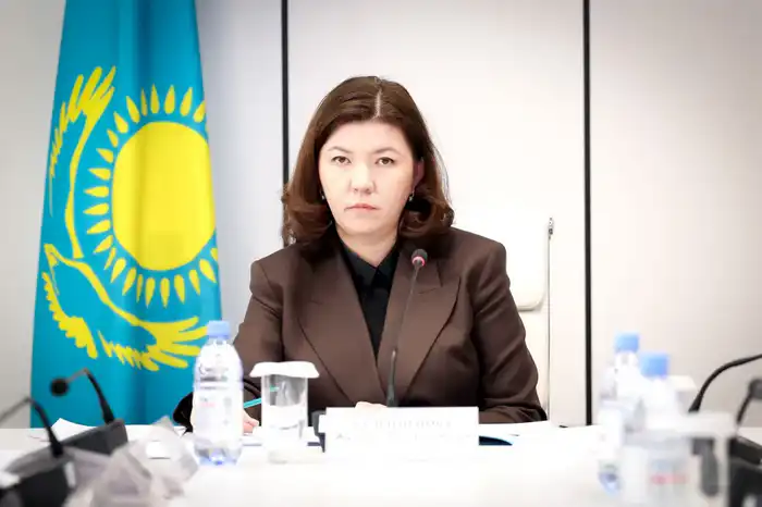 Министр образования обсуждает права учителей инновации и качество учебников Павлодаре