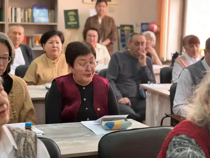 В Астане прошла встреча, посвященная 95-летию Мукагали Макатаева: пенсионеры читают стихи поэта Павлодаре