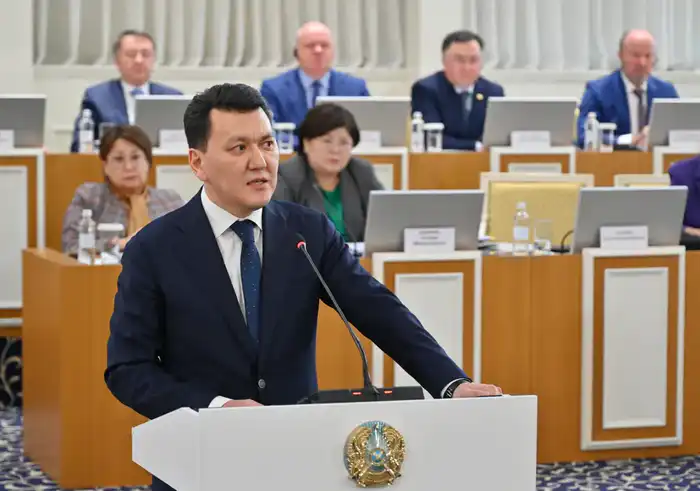 Ерлан Қарин о новой Конституции и культуре Павлодаре