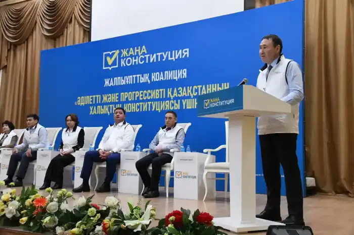 В Астане около 350 преподавателей и общественных активистов обсудили Конституционные реформы (4)