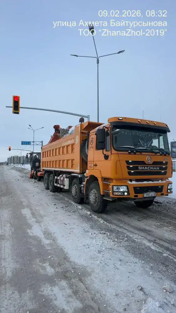 Около двух тысяч дорожных рабочих задействовано в снегоуборке в Астане (7)