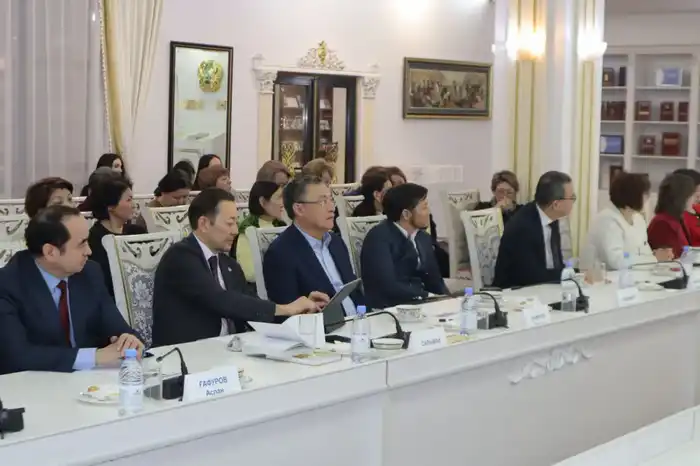 Презентация трудов академика Шоры Сарыбаева в честь 100-летия Павлодаре