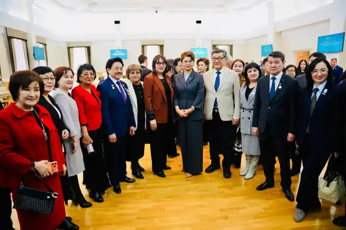 Уральск: обсуждение новой Конституции с гражданами Павлодаре