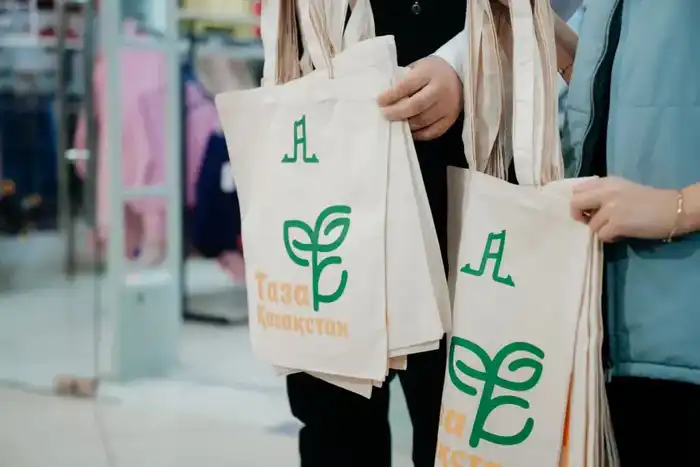 Таза Казахстан: В области Абай прошла акция «Эко культура: Выбирай шоппер!» (2)