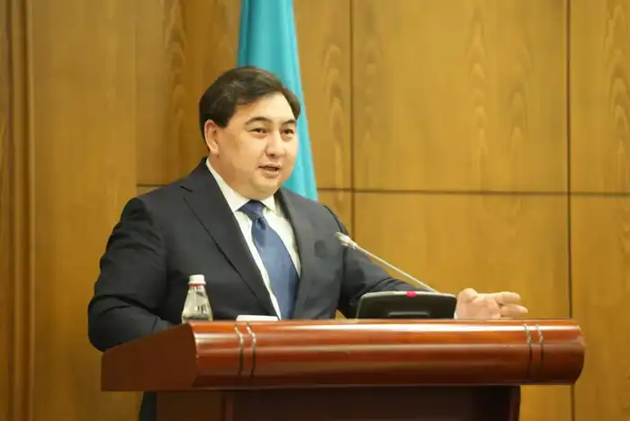 Председатель Агентства по делам государственной службы Дархан Жазықбай встретился с коллективом Комитета госказначейства (4)