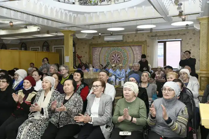 В Астане пенсионеры провели концерт в честь Дня благодарности Павлодаре