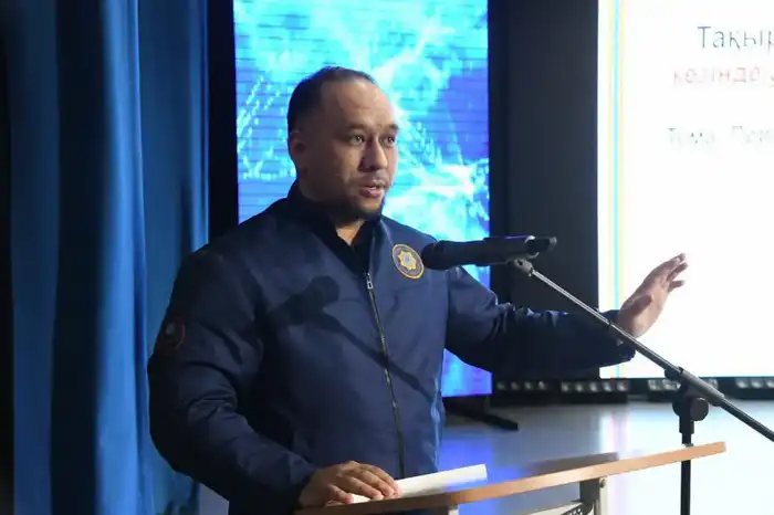 Спасатели Астаны обучают школьников безопасности Павлодаре