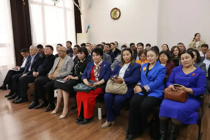 Ербол Карашукеев провёл встречу с председателем президиума «Атамекен» и предпринимателями (3)