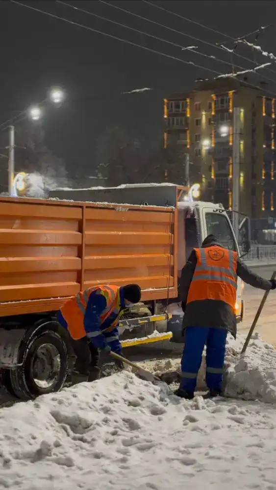 В Алматы обеспечена полная готовность коммунальных служб к снегопаду (3)