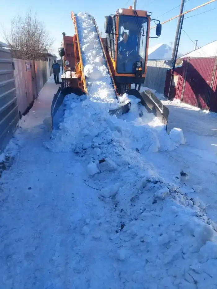 Снежная армия Астаны: более 3 100 дорожных рабочих сражаются с зимней стихией Павлодаре