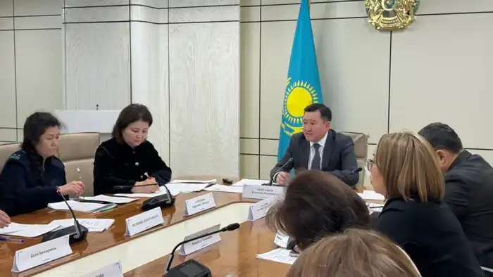 В Астане состоялось заседание комиссии по защите прав несовершеннолетних (3)