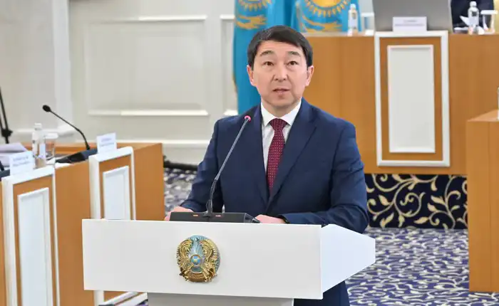 В проекте новой Конституции Казахстана закрепляется тенге как национальная валюта, согласно Бакыту Нурмуханову Павлодаре