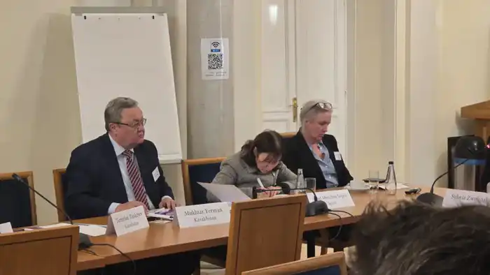 Мухтар Ерман презентовал проект конституционной реформы в офисе БДИПЧ ОБСЕ в Варшаве Павлодаре