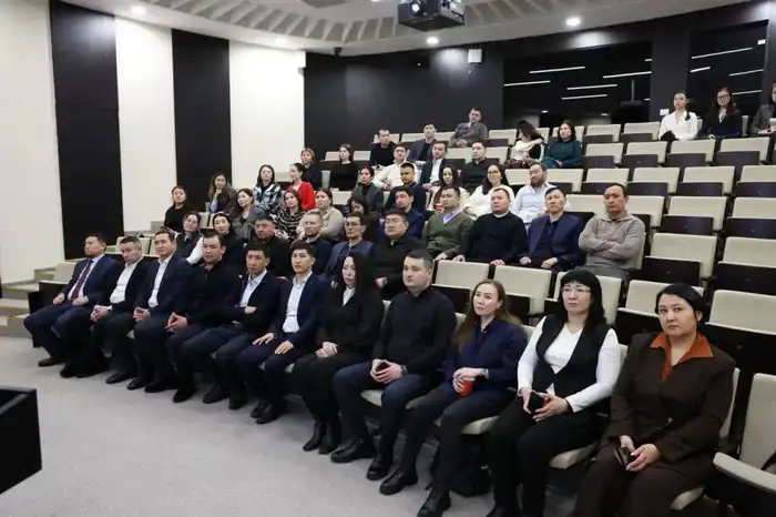 Магистранты Академии правосудия при Высшем Судебном Совете приняли участие в выездной лекции в Суде Международного финансового центра «Астана» (МФЦА) (6)