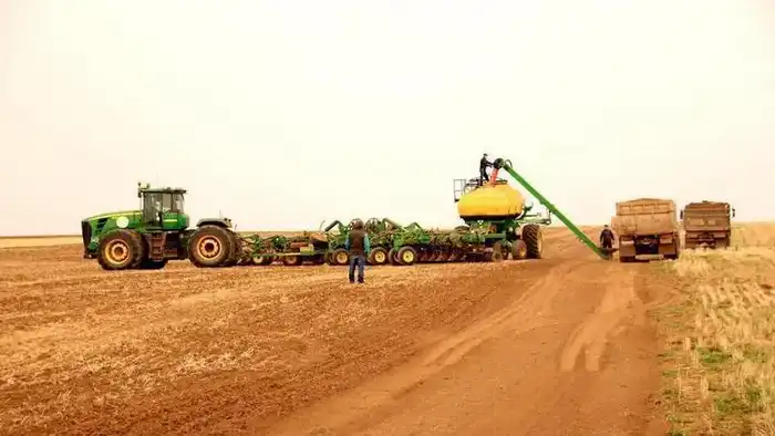 Весенние полевые работы в Карагандинской области подготовка аграриев и семена Павлодаре
