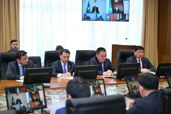 Обсуждены пути реализации поручений Президента (2)