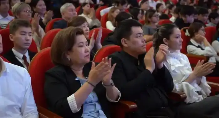 Форум в Атырау собрал более 30 тысяч подростков для обсуждения безопасности и правовых аспектов детства Павлодаре