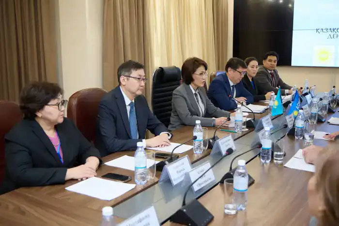 МИНЗДРАВ И ПРОФСОЮЗЫ: НОВЫЕ СОЦИАЛЬНЫЕ ГАРАНТИИ ДЛЯ МЕДИЦИНСКИХ РАБОТНИКОВ (3)